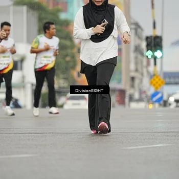 Runner Photo 7650840