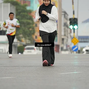 Runner Photo 7650853