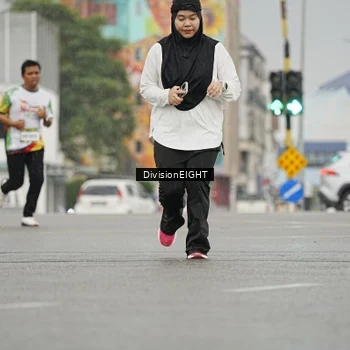 Runner Photo 7650855