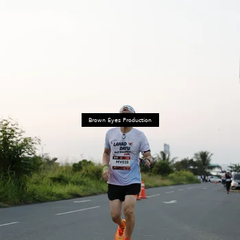 Runner Photo 7650861