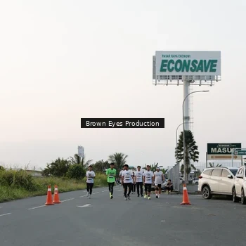 Runner Photo 7650862