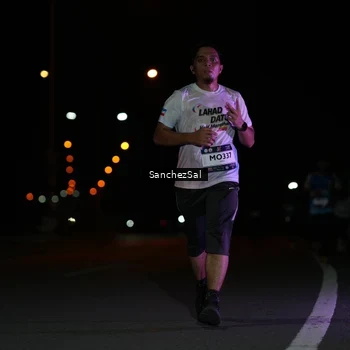 Runner Photo 7650874