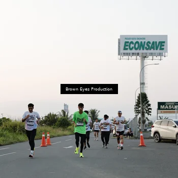 Runner Photo 7650877