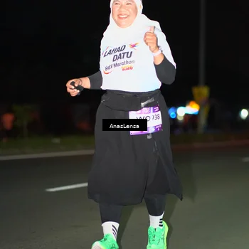Runner Photo 7650880
