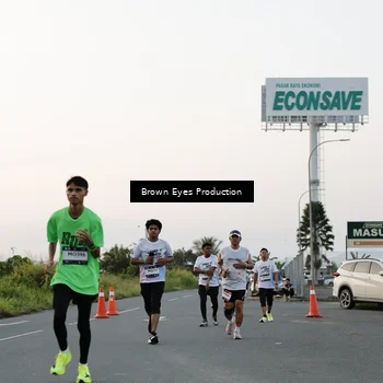 Runner Photo 7650894