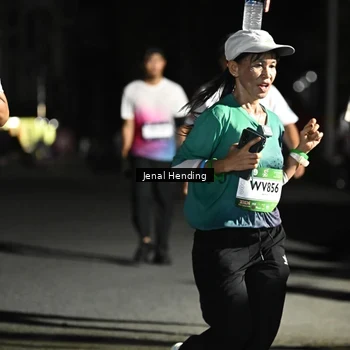 Runner Photo 7650898