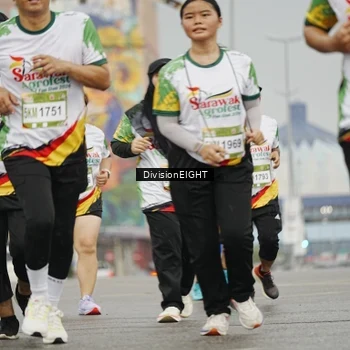 Runner Photo 7650904