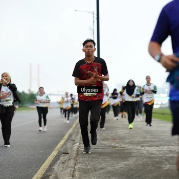 Runner Photo 7650909