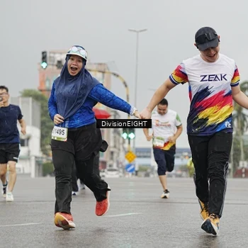 Runner Photo 7650912