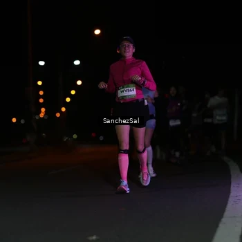 Runner Photo 7650914