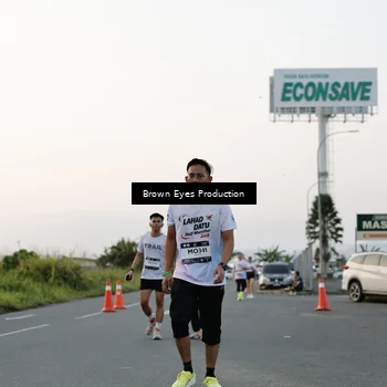 Runner Photo 7650915
