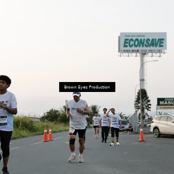 Runner Photo 7650919