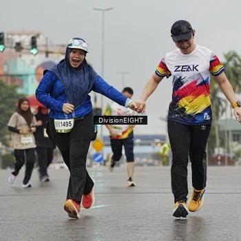 Runner Photo 7650920