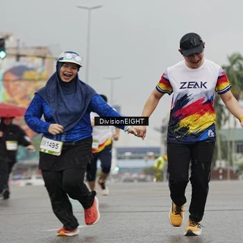 Runner Photo 7650922