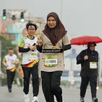 Runner Photo 7650942