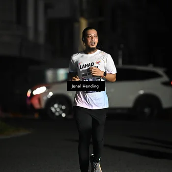 Runner Photo 7650944