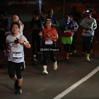 Runner Photo 7650956