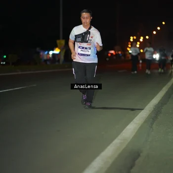 Runner Photo 7650980