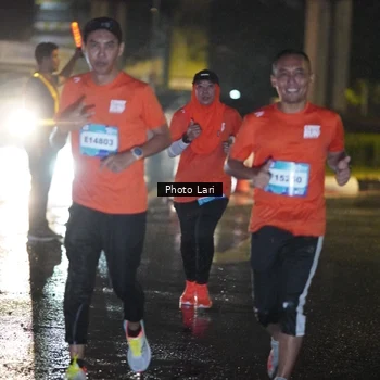 Runner Photo 7650990