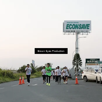 Runner Photo 7650995