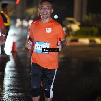 Runner Photo 7650998