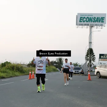 Runner Photo 7651005
