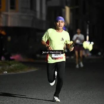 Runner Photo 7651007