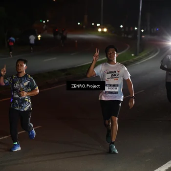 Runner Photo 7651015