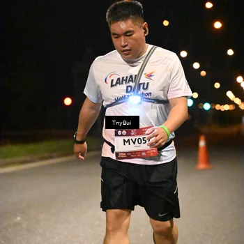 Runner Photo 7651038