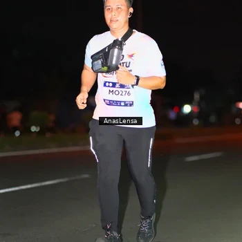Runner Photo 7651044
