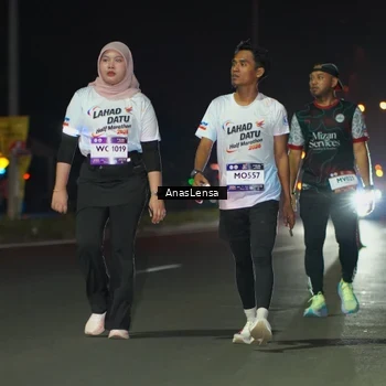 Runner Photo 7651048