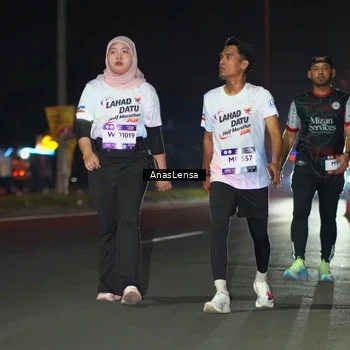 Runner Photo 7651056