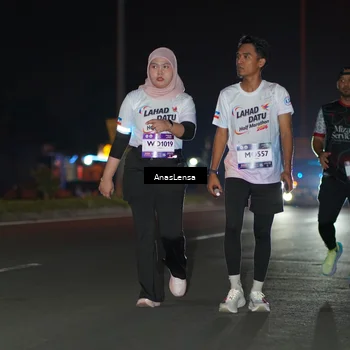 Runner Photo 7651058