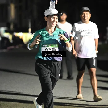 Runner Photo 7651066