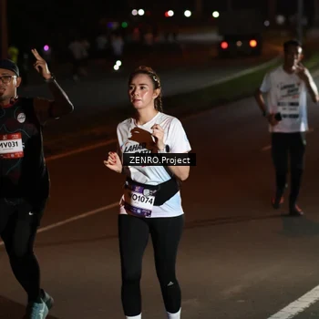 Runner Photo 7651068
