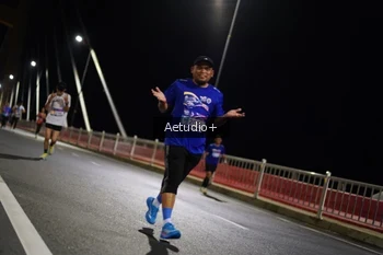 Runner Photo 765109