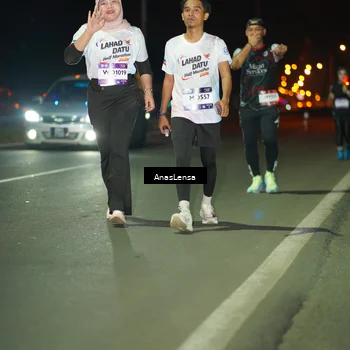 Runner Photo 7651113