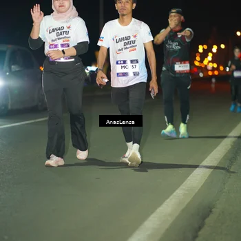 Runner Photo 7651120