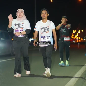 Runner Photo 7651121