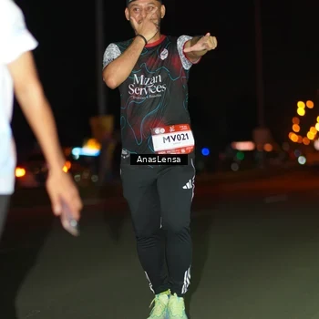 Runner Photo 7651125
