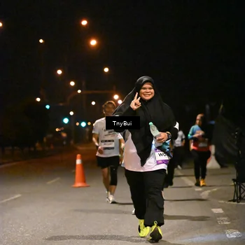 Runner Photo 7651137