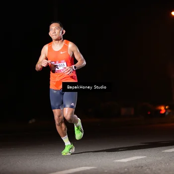 Runner Photo 7651139