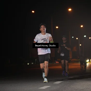 Runner Photo 7651142