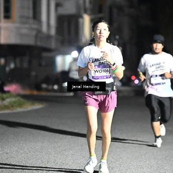 Runner Photo 7651145