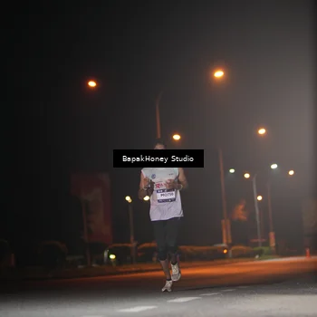 Runner Photo 7651147