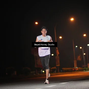 Runner Photo 7651178