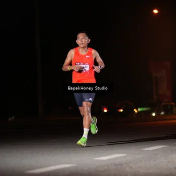 Runner Photo 7651181