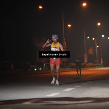 Runner Photo 7651193