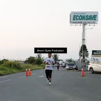 Runner Photo 7651218