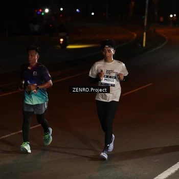 Runner Photo 7651220